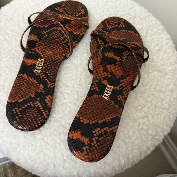 TKEES® & Madewell Gemma Vegan Leather Sandals Snake Embossed NEW w/o tags - Picture 2 of 7
